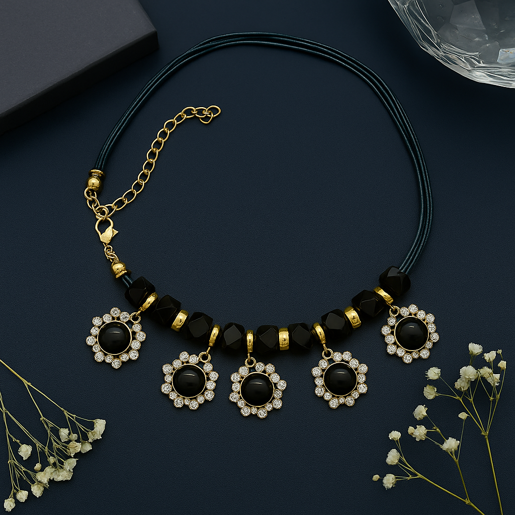 Xroophy Luxuma Halo Necklace