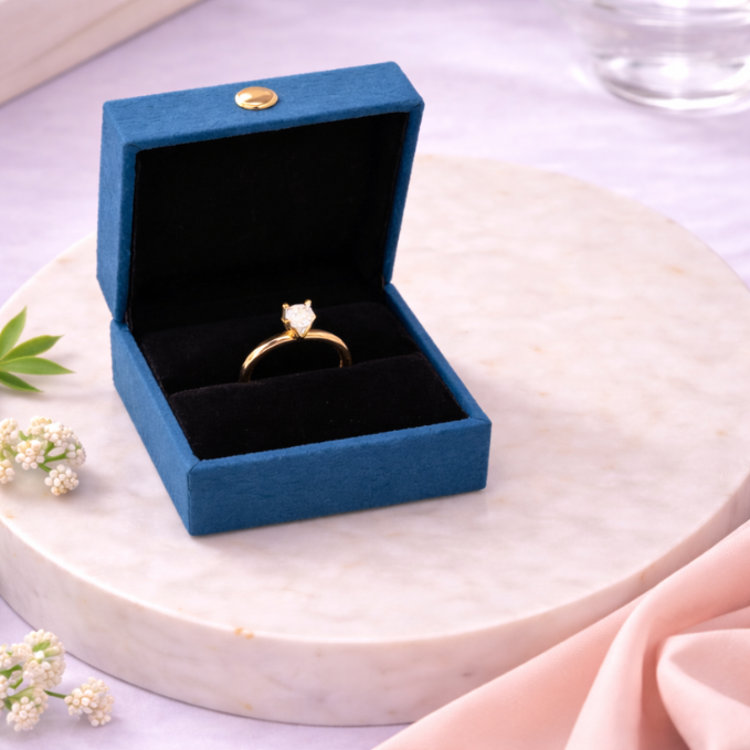 Golden Crest Leaf Diamond Ring – Nature’s Glow